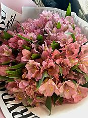 Любимые цветочки: Альстромения ,Розы чайные(кустовые),Лизианьусы,Гипсофилы