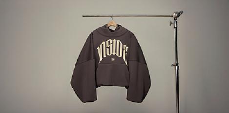 Zoho – Оверсайз худі з принтом “IT’S” INSIDE ”