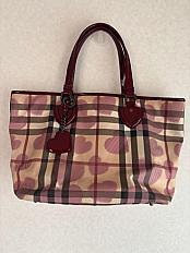 BURBERRY NOVA heart tote bag