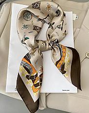 Трендовый шелковый платок